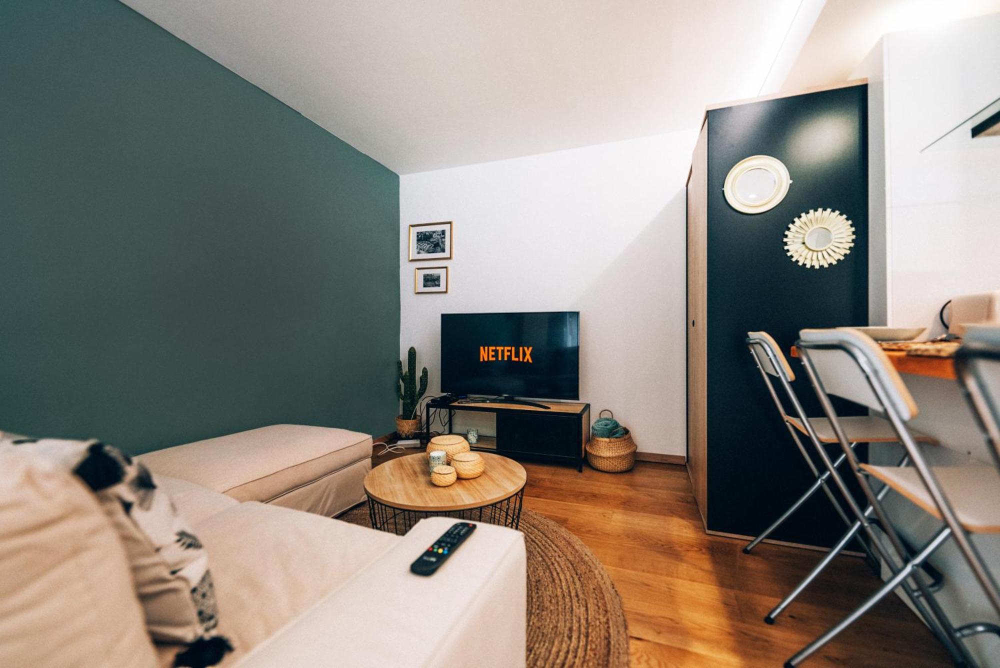 Cozy Central Studio With Private Terrace Luxembourg Bagian luar foto